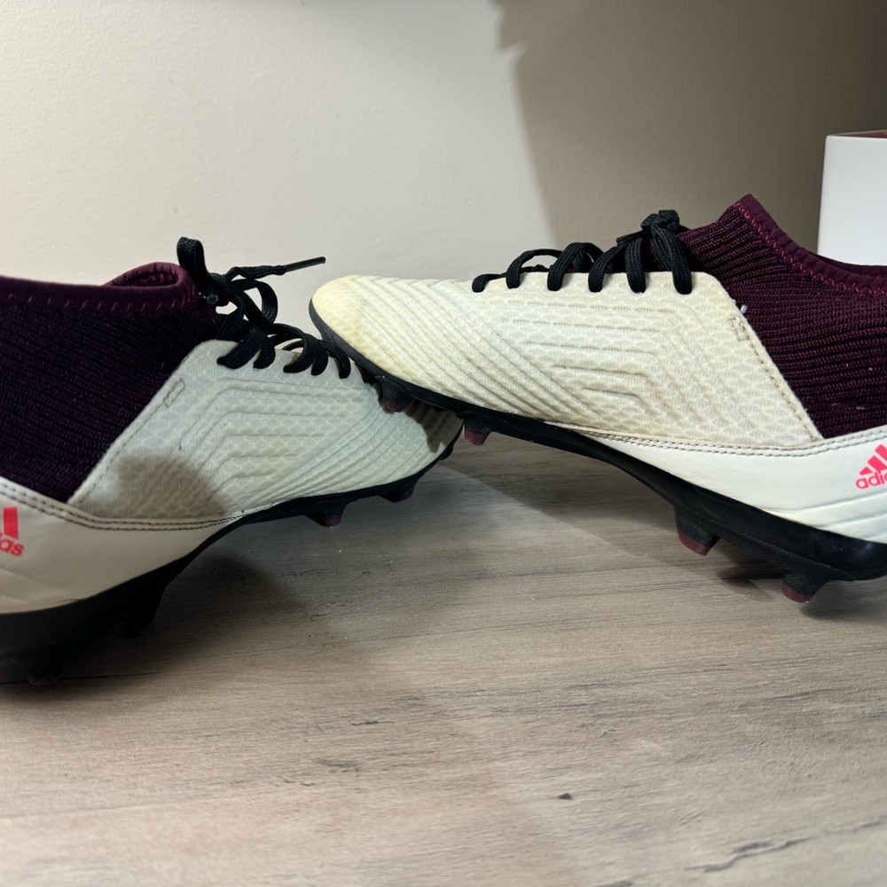 ADIDAS Predator Women’s Soccer Cleats Sz 7 - Picture 4 of 10